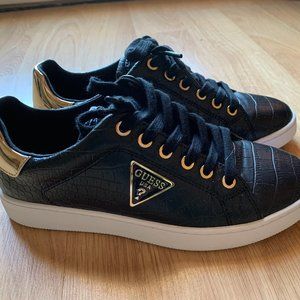Guess Low Top Sneakers